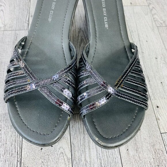 Montego Bay Club Silver Sandals Sequin Wedge Slip On Womens 7 Wedge Strappy Shoe - Picture 14 of 14